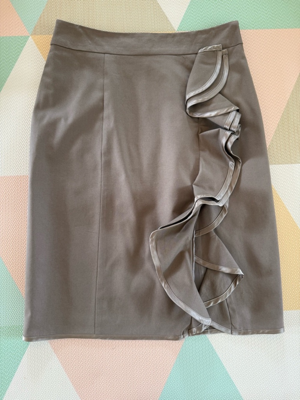 Nanette Lepore Taupe Ruffle-Accent Pencil Skirt Size 10